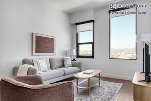 3345 Wilshire Blvd in Los Angeles, CA - Building Photo