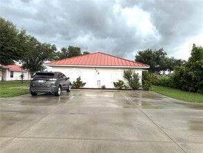 178 Rotonda Blvd W in Rotonda West, FL - Building Photo - Building Photo