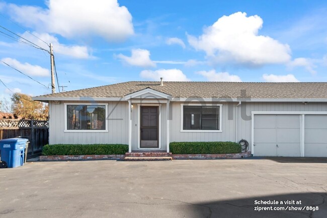 1065 Reganti Dr in Concord, CA - Foto de edificio - Building Photo