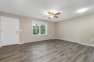 4 Mill Pond Rd in Tuftonboro, NH - Building Photo - Building Photo