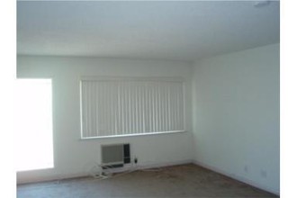 2433-2435 S Baldwin Ave in Arcadia, CA - Foto de edificio - Other