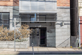 296 Grand St in Jersey City, NJ - Building Photo - Building Photo