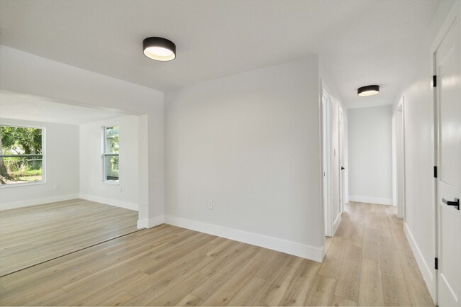 4970 Brookmeade Dr in Sarasota, FL - Building Photo - Building Photo