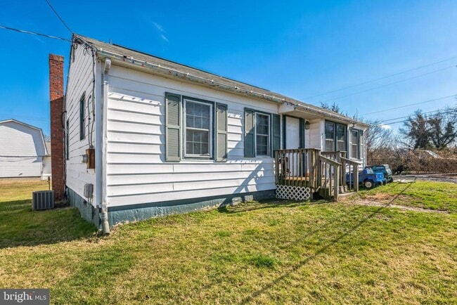 4870 Calvert Dr in Saint Leonard, MD - Building Photo - Building Photo