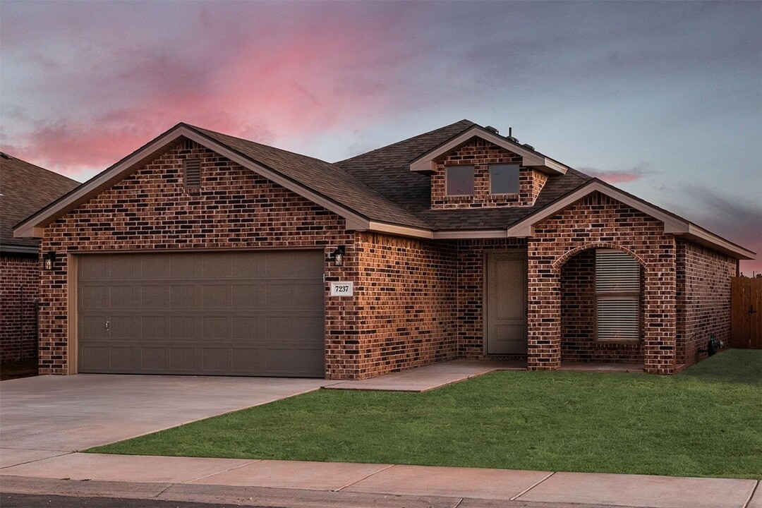 7450 29th St in Lubbock, TX - Building Photo