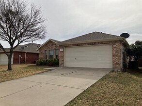 2116 Sol Dr in Little Elm, TX - Foto de edificio - Building Photo