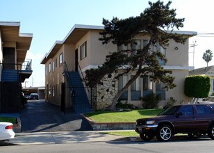 711-719 W Beach Ave in Inglewood, CA - Foto de edificio - Building Photo