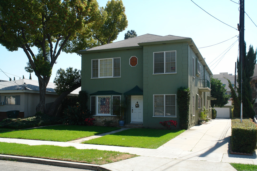 200 W Cypress St in Glendale, CA - Building Photo