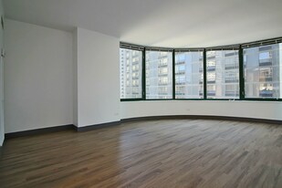 413 E Ohio St in Chicago, IL - Building Photo