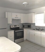 325 W Pierce St in Lake Alfred, FL - Building Photo - Building Photo