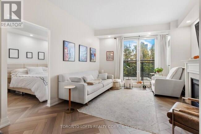 20 Scrivener Square in Toronto, ON - Building Photo - Building Photo