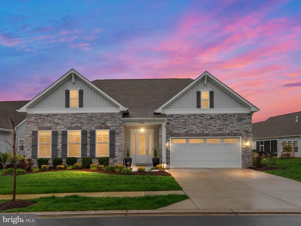 235 Bayberry Dr in Chester, MD - Building Photo