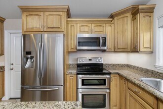218 Highland St, Unit Unit A in Newport Beach, CA - Building Photo - Building Photo