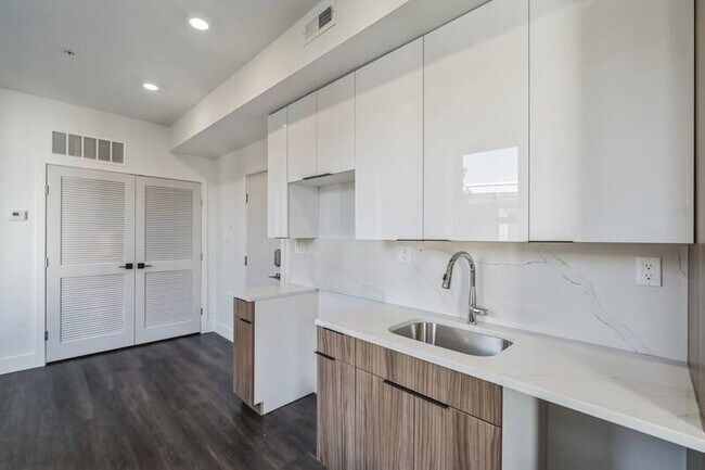 5053 Ludlow St in Philadelphia, PA - Building Photo - Building Photo