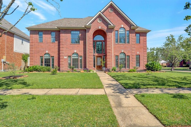 property at 301 Winding Oak Ln S