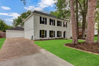 7707 12 Fairway Ln in Humble, TX - Building Photo - Building Photo