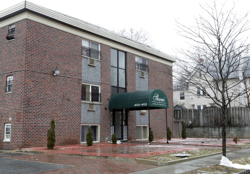 Shami Apartments in Rahway, NJ - Building Photo