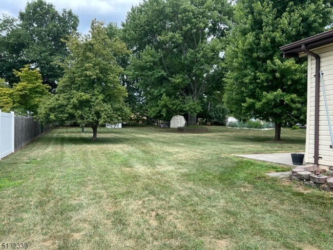 11 Crefeld Ct in Lincoln Park, NJ - Building Photo - Building Photo