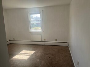 74 Orchard St, Unit C in East Hartford, CT - Building Photo - Building Photo