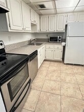 1805 Sans Souci Blvd, Unit 428 in North Miami, FL - Building Photo - Building Photo