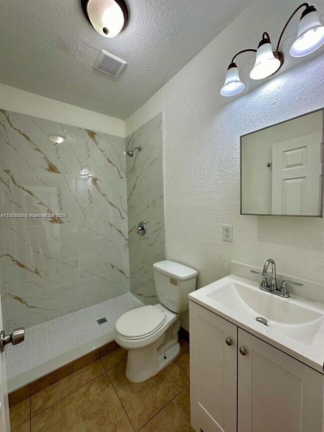 1773 NW 19th St in Miami, FL - Building Photo - Building Photo