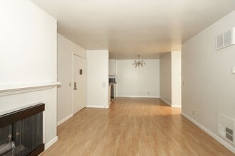 3205 Golden Oaks Ln in Monterey, CA - Building Photo - Building Photo