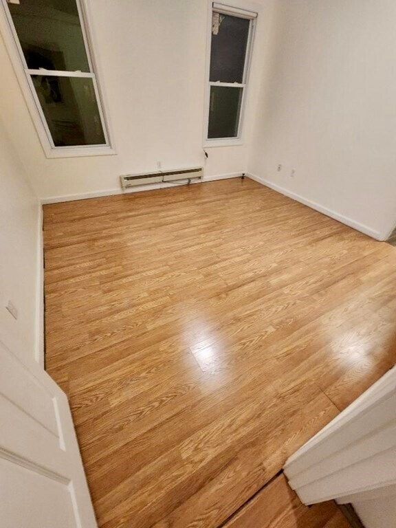 5 Woodbine St, Unit 2 in Worcester, MA - Foto de edificio - Building Photo