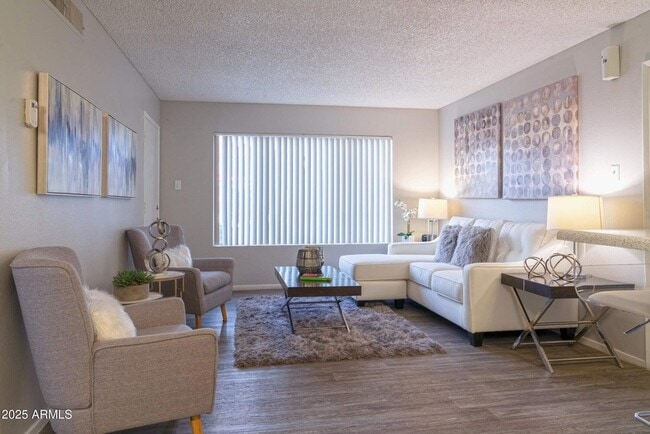 1620 W Southern Ave, Unit A1 in Mesa, AZ - Foto de edificio - Building Photo