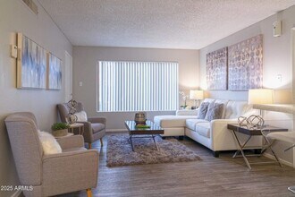 1620 W Southern Ave, Unit 2 in Mesa, AZ - Building Photo - Building Photo