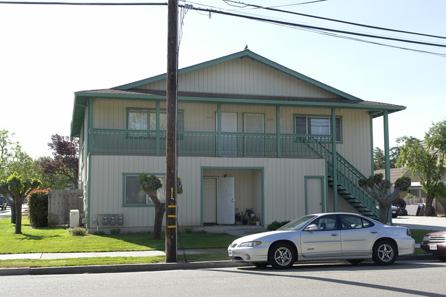 2395-2397 3rd St in Livermore, CA - Foto de edificio - Building Photo