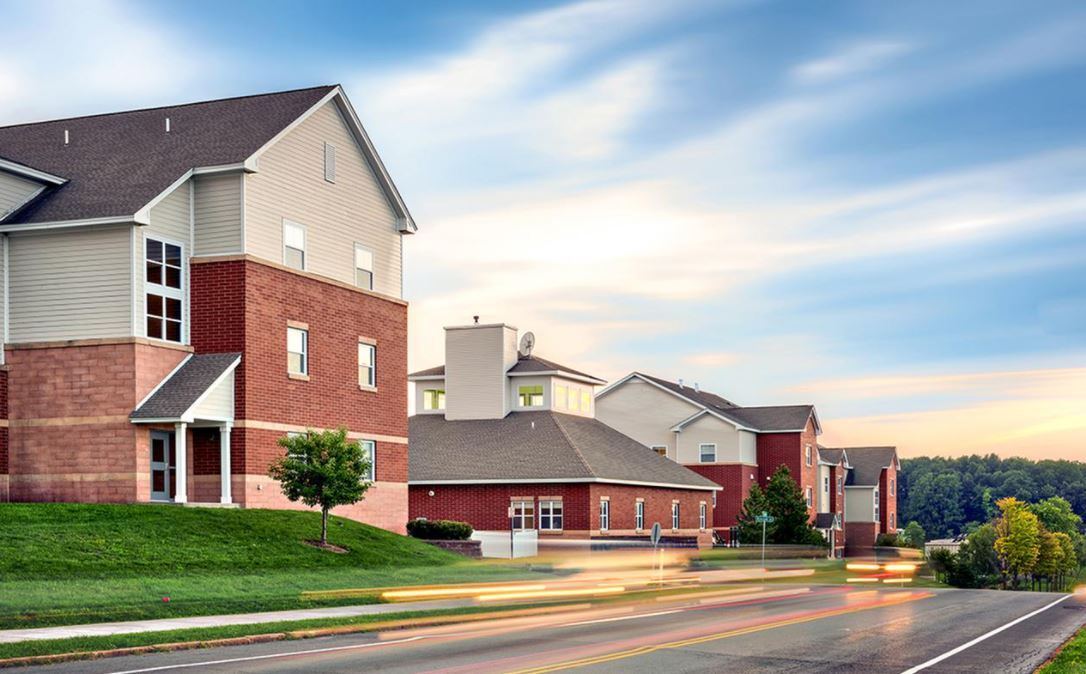 University Village Apartments on Colvin in Syracuse, NY - Building Photo