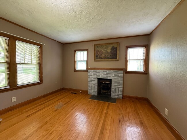 517 Cedar Springs Rd in Athens, TN - Building Photo - Building Photo