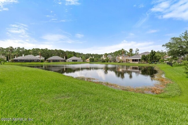 2461 Southern Links Dr in Orange Park, FL - Foto de edificio - Building Photo
