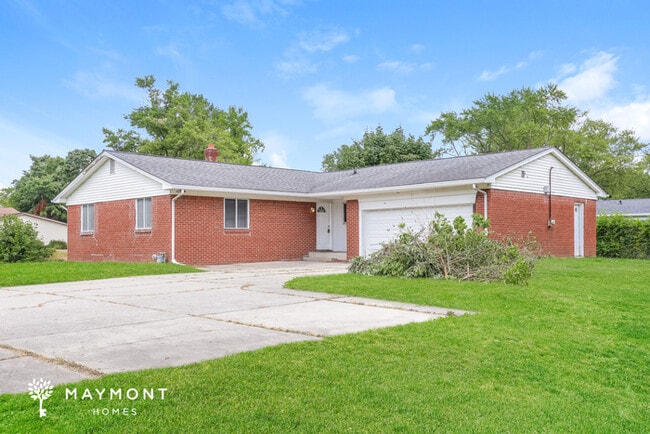 9005 Shenandoah Dr in Indianapolis, IN - Building Photo - Building Photo