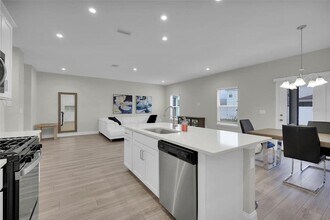 13124 Holsinger Blvd in Jacksonville, FL - Building Photo - Building Photo