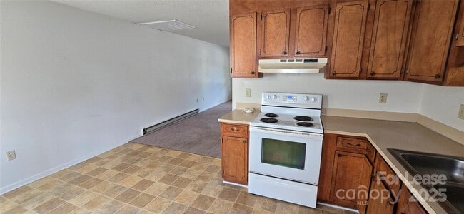 322 Delmar St in Hudson, NC - Building Photo - Building Photo