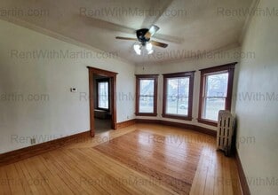 313 Denver St in Waterloo, IA - Building Photo - Building Photo