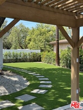 495 Erbes Rd in Thousand Oaks, CA - Building Photo - Building Photo
