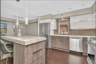 6142 W 63rd St in Chicago, IL - Building Photo - Building Photo