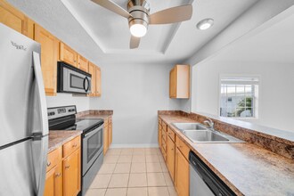 3338 N Key Dr in North Fort Myers, FL - Building Photo - Building Photo