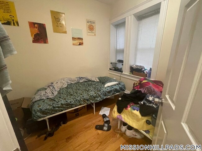 887 Huntington Ave in Boston, MA - Building Photo - Building Photo