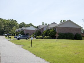 100 Black Bear Trl in Williamston, SC - Building Photo - Building Photo