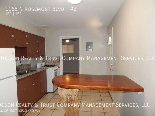 property at 1166 N Rosemont Blvd