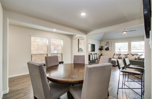 property at 3306 Inverness Path Lane