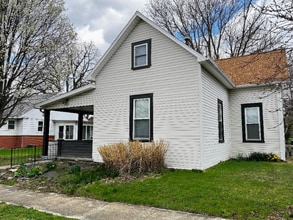 2500 S Vine St in Yorktown, IN - Building Photo - Building Photo