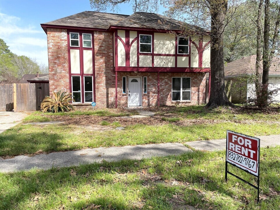 24118 Spring Mill Ln in Spring, TX - Foto de edificio