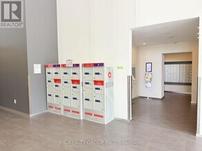 360-360 Square One Dr in Mississauga, ON - Building Photo - Building Photo