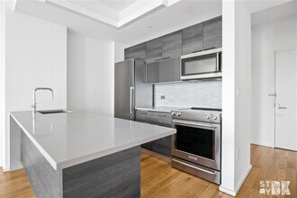 172 Montague St in Brooklyn, NY - Building Photo - Building Photo