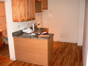 3943 N Western Ave in Chicago, IL - Building Photo - Interior Photo