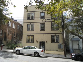 141 Carlton Ave in Jersey City, NJ - Building Photo - Building Photo